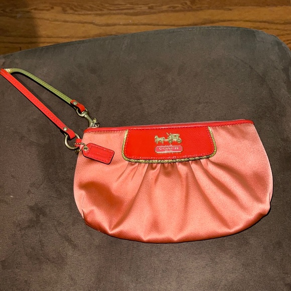 VINTAGE Y2K Coach Wristlet Watermelon Pink Satin Silk Collectible - Picture 4 of 9